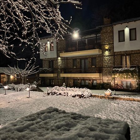 Archontiko Emmanouilidi Suites Káto Loutrákion Exterior foto
